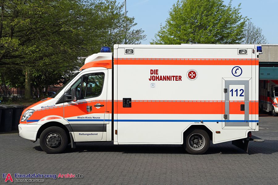 Rettung Kreis Neuss 04 RTW 02 (a.D.)