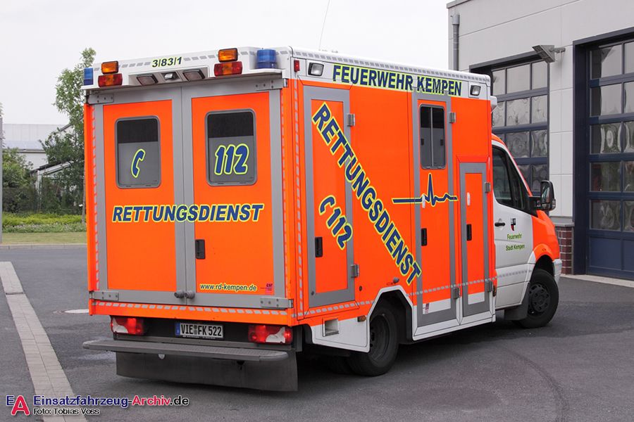 Rettung Kempen 03 RTW 03 (a.D.)