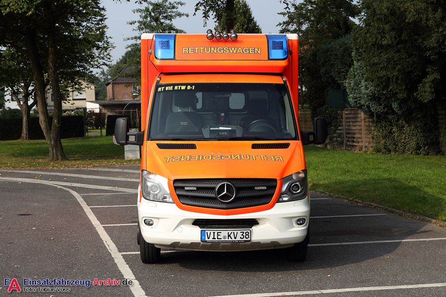 Rettung Kreis Viersen 06 RTW 01 (a.D.)
