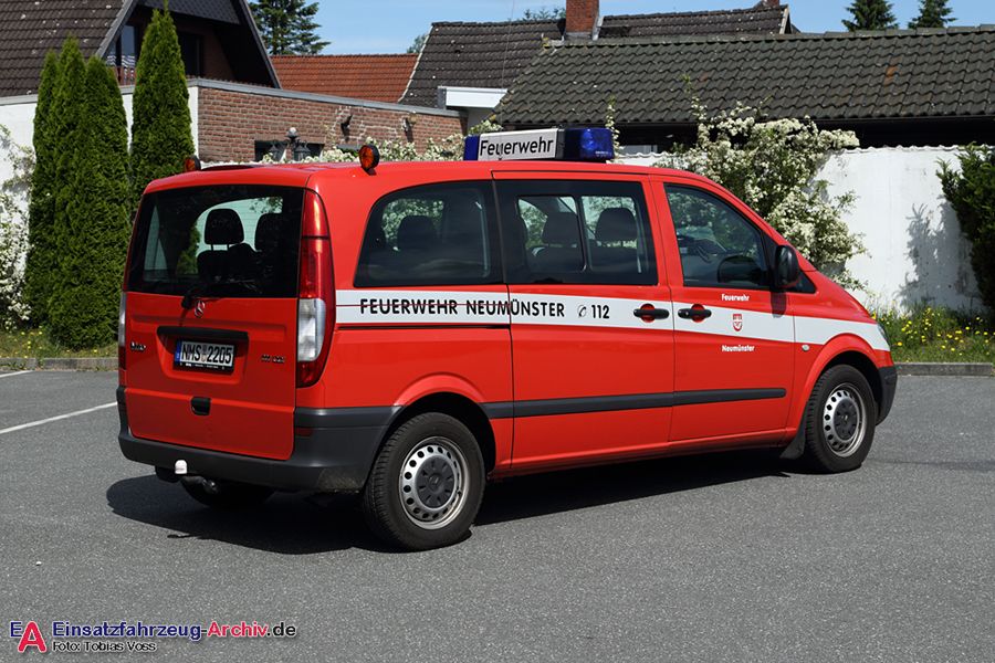 Florian Neumünster 15/18-01