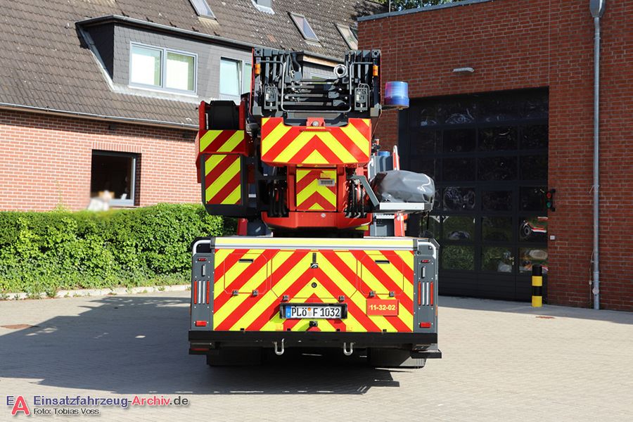 Florian Plön 11/32-02