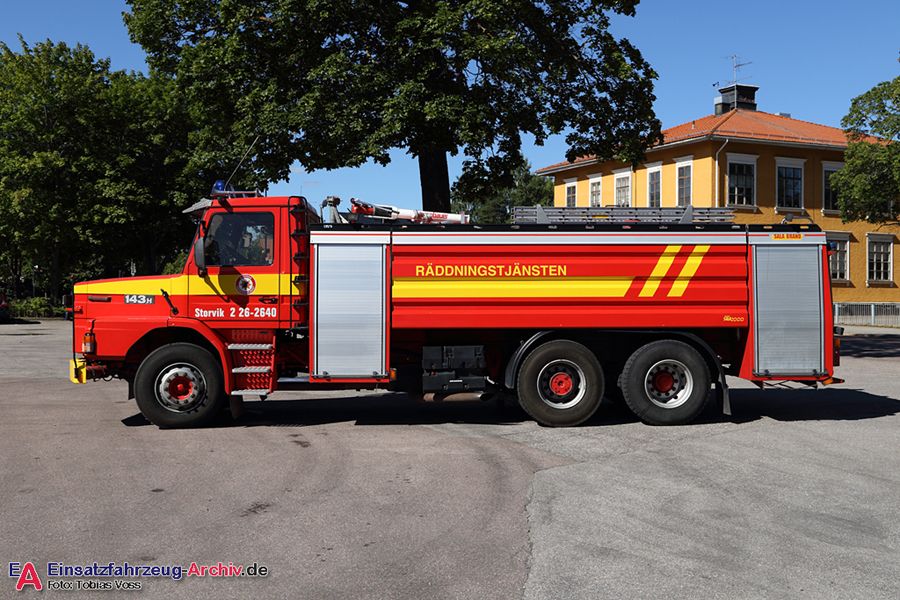 2 26-2040 - Tankbil (a.D.)