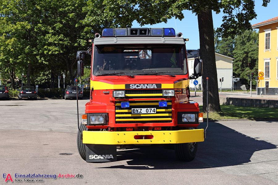 2 26-2040 - Tankbil (a.D.)