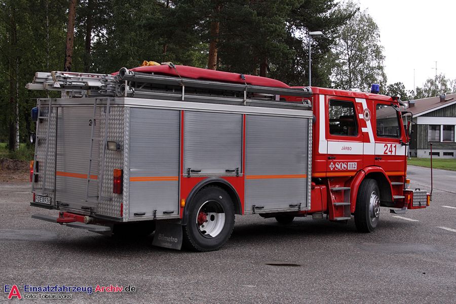 2 26-2410 - Släck-/räddningsbil