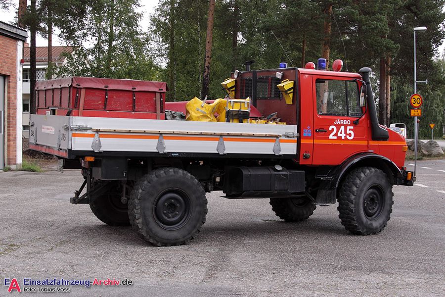 2 26-2450 - Terrängbil (a.D.)