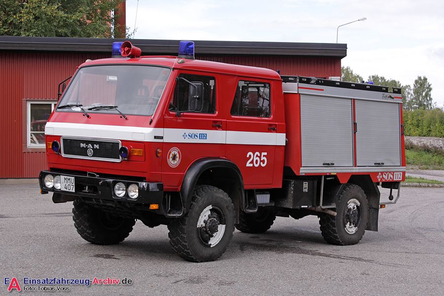 2 26-2450 - Terrängbil (a.D.)