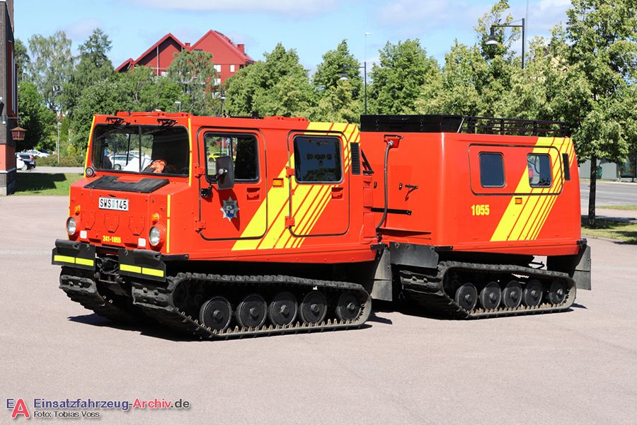 2 41-1055 - Bandvagn