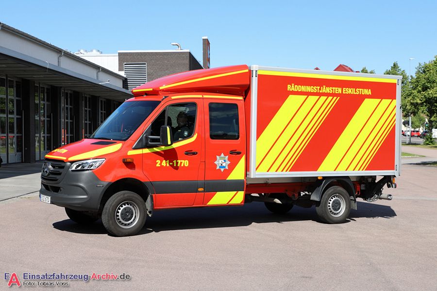 2 41-1770 - Transportbil