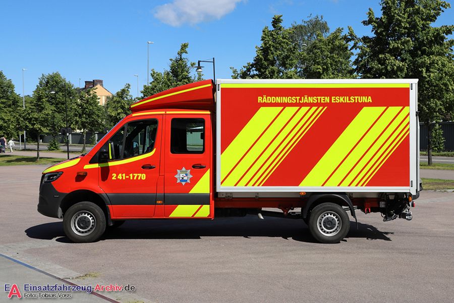 2 41-1770 - Transportbil