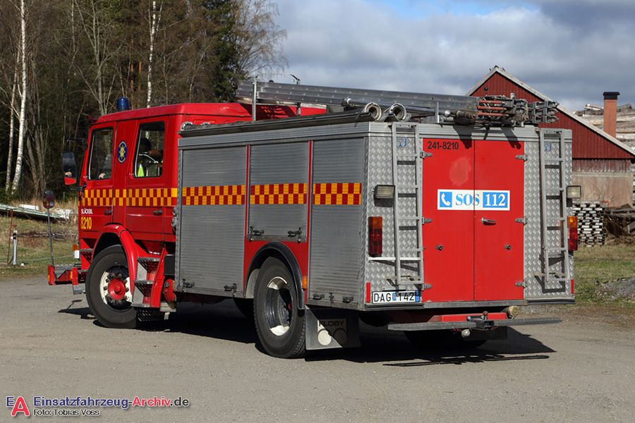 2 41-8210 - Släck-/Räddningsbil (a.D.)