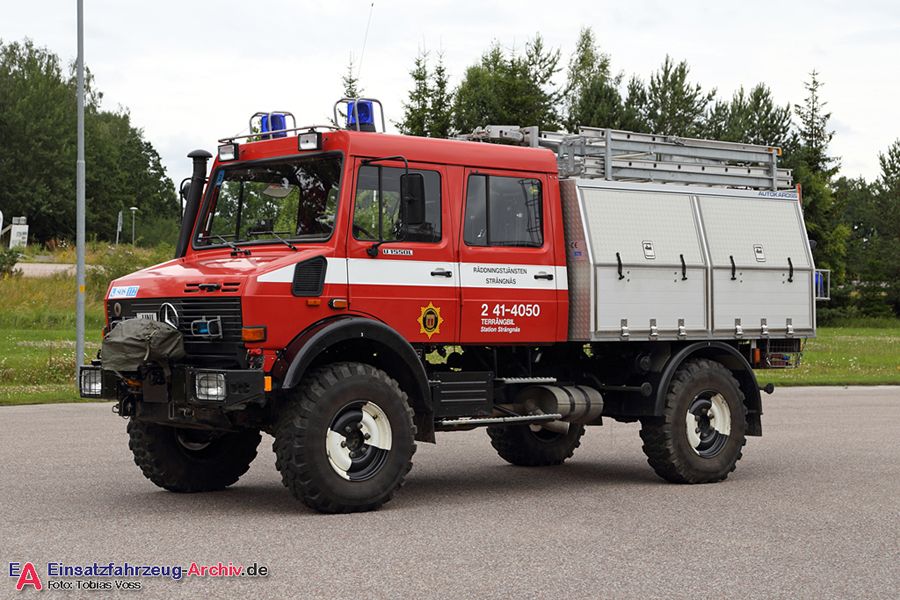 2 41-4050 - Terräng-/räddningsbil (a.D.)