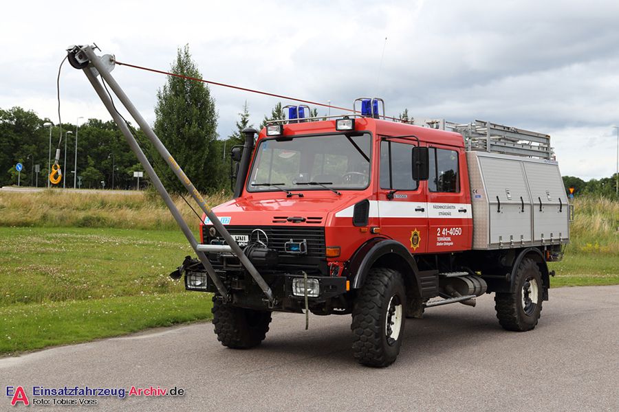 2 41-4050 - Terräng-/räddningsbil (a.D.)