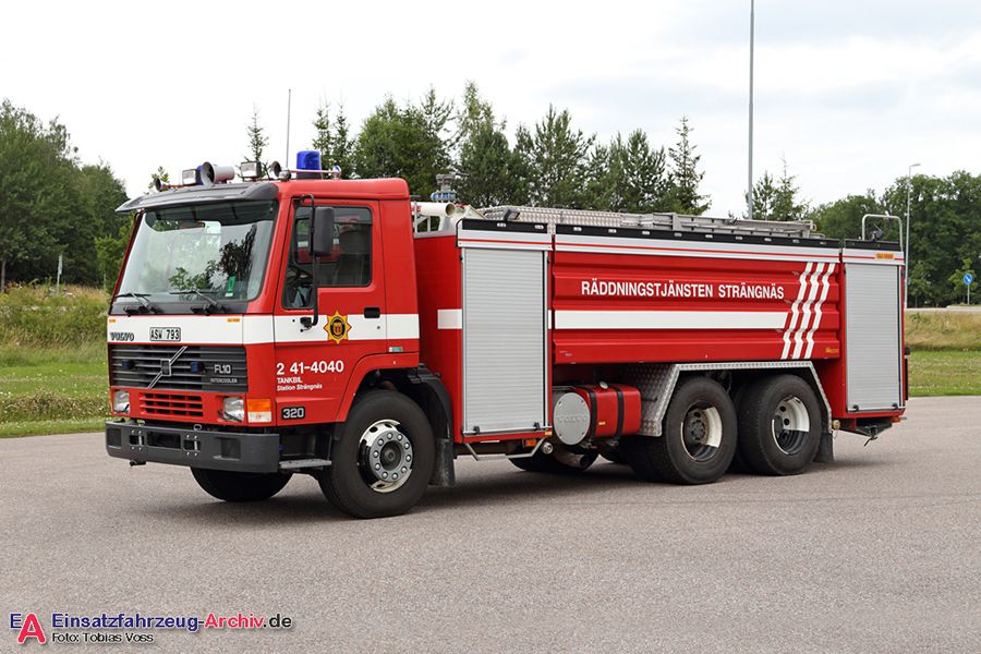 2 41-4040 - Tankbil (a.D.)