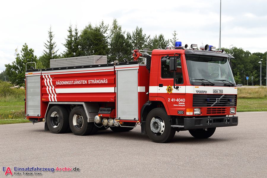 2 41-4040 - Tankbil (a.D.)