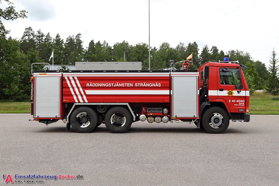 2 41-4040 - Tankbil (a.D.)