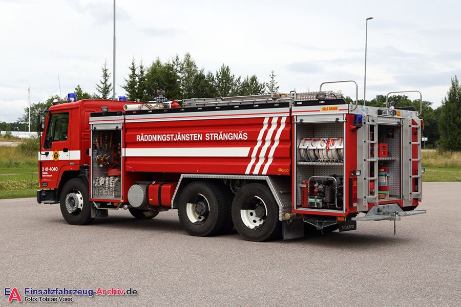 2 41-4040 - Tankbil (a.D.)