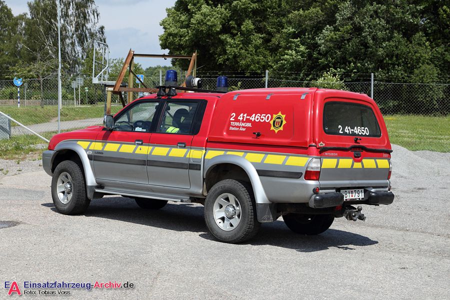 2 41-4650 - Terrängbil (a.D.)