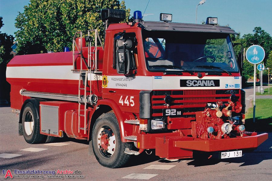 24 445 - Tankbil (a.D.)