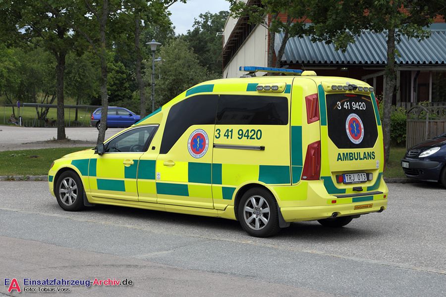 3 41-9420 - Ambulans (a.D.)