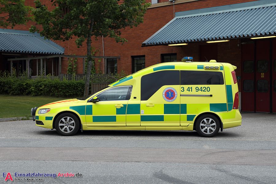 3 41-9420 - Ambulans (a.D.)