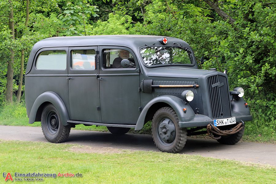 22. DRK Oldtimertreffen 2023 in Lich | Teilnehmer der Rundfahrt